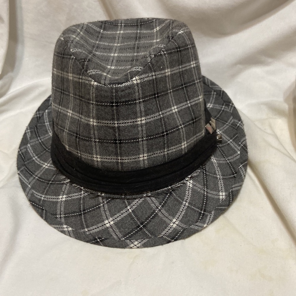 S/M Plaid Hat by JFK Headwear with side studs clean - Picture 2 of 6